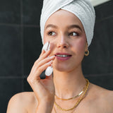 JadeGlow™ Gua Sha y rodillo: herramientas naturales para el cuidado de la piel